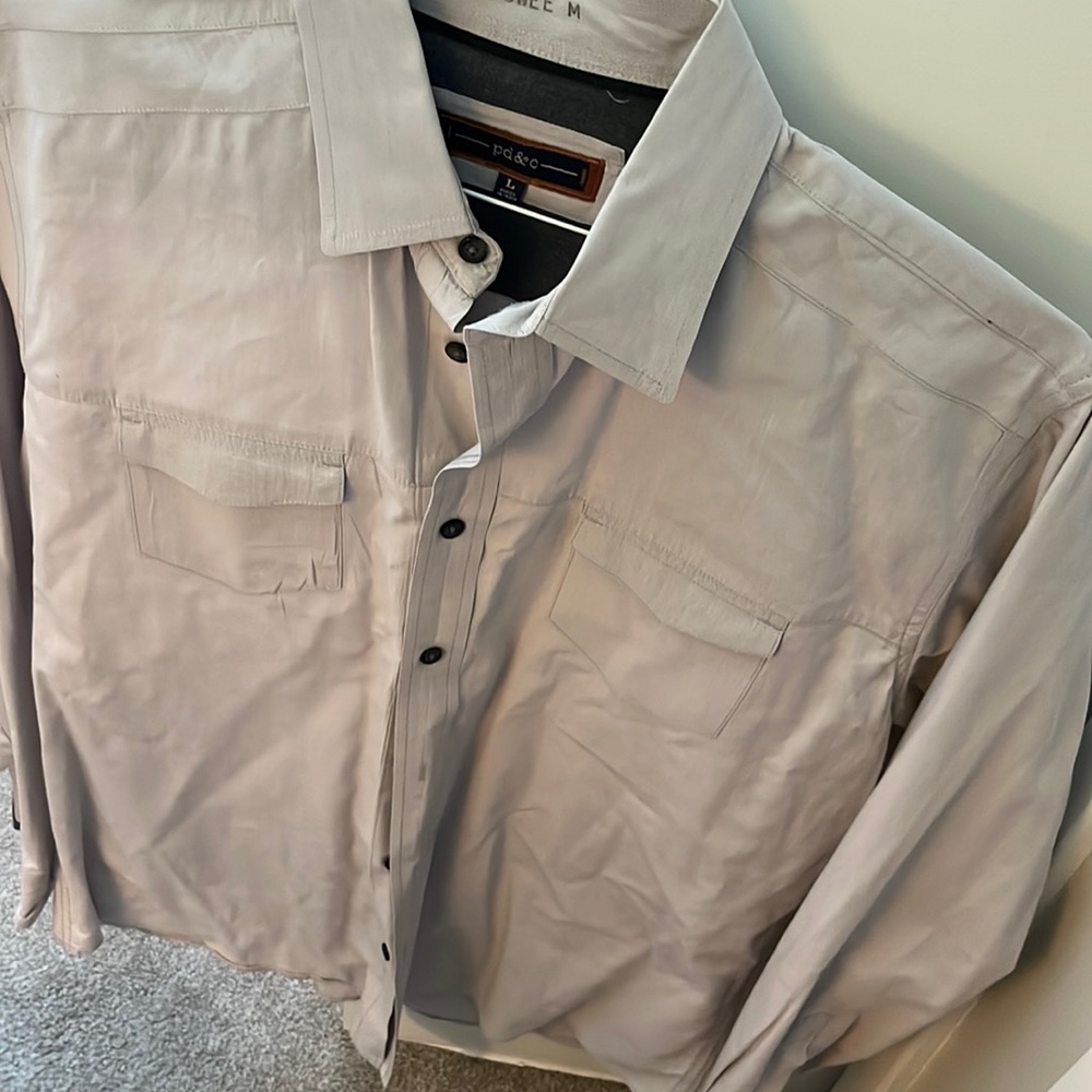 Men’s button down, light great, very good condition